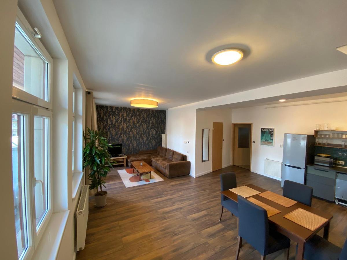 2 Bedroom 107 M2 Loft With Balcony Budapest Exterior photo